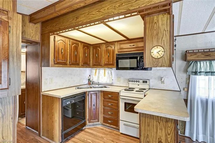 20124 Plum Tree Ln, Estero, Florida 33928