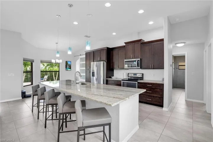 3702 Nw 2nd St, Cape Coral Fl 33993