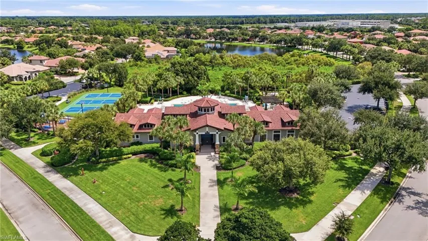 10081 Avalon Lake Cir, Fort Myers, Florida 33913