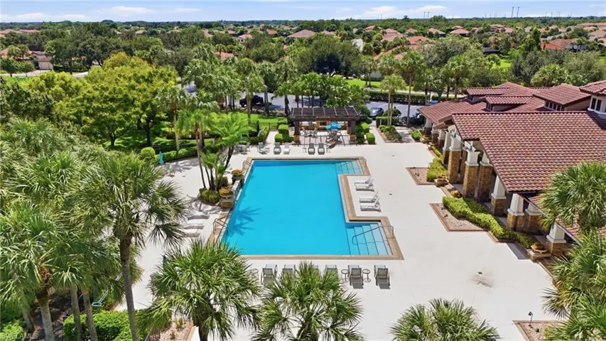 10081 Avalon Lake Cir, Fort Myers, Florida 33913