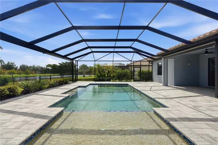 10081 Avalon Lake Cir, Fort Myers, Florida 33913