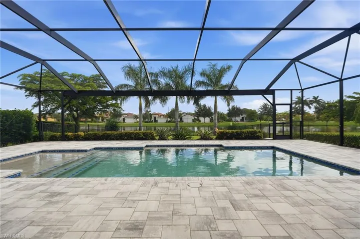 10081 Avalon Lake Cir, Fort Myers, Florida 33913