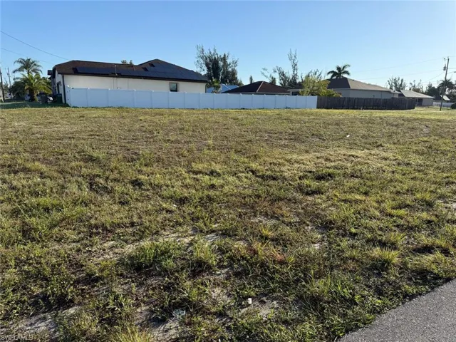 1223 Sw 18th Ave, Cape Coral, Florida 33991