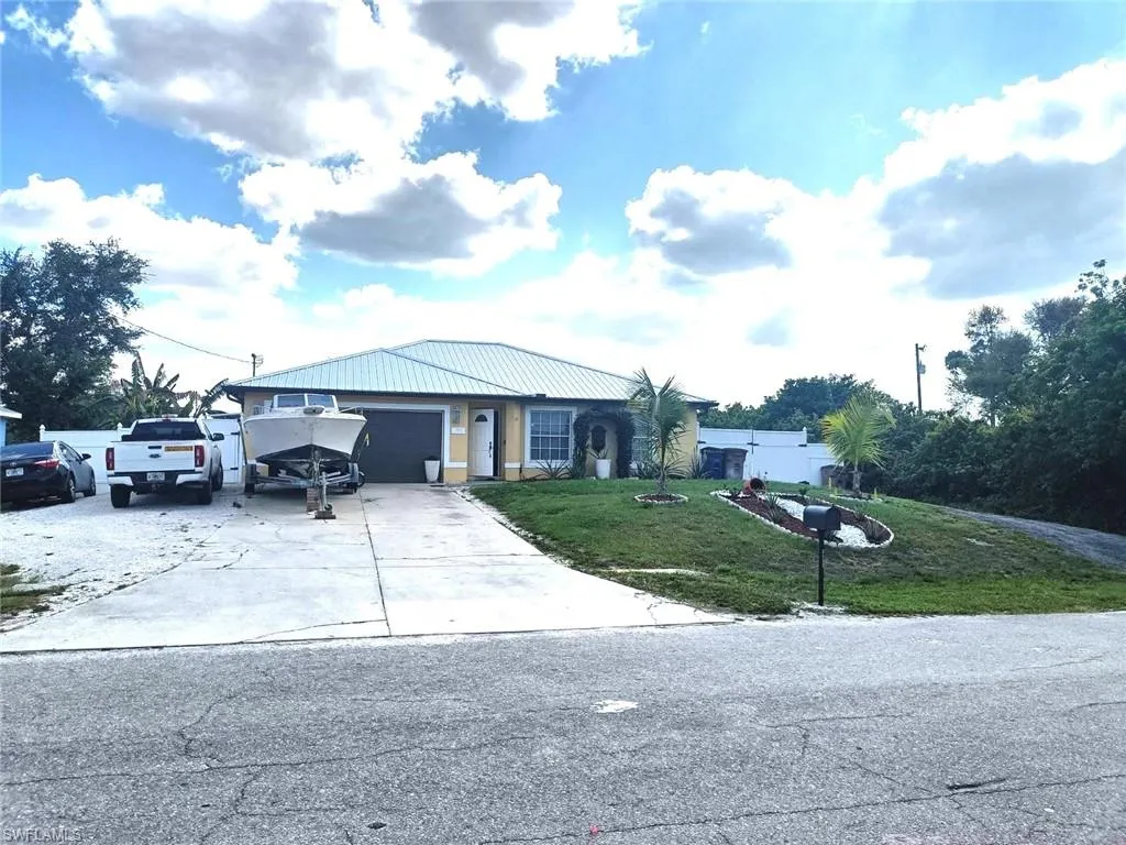 3111 6th ST, Lehigh Acres, FL 33976,224025143