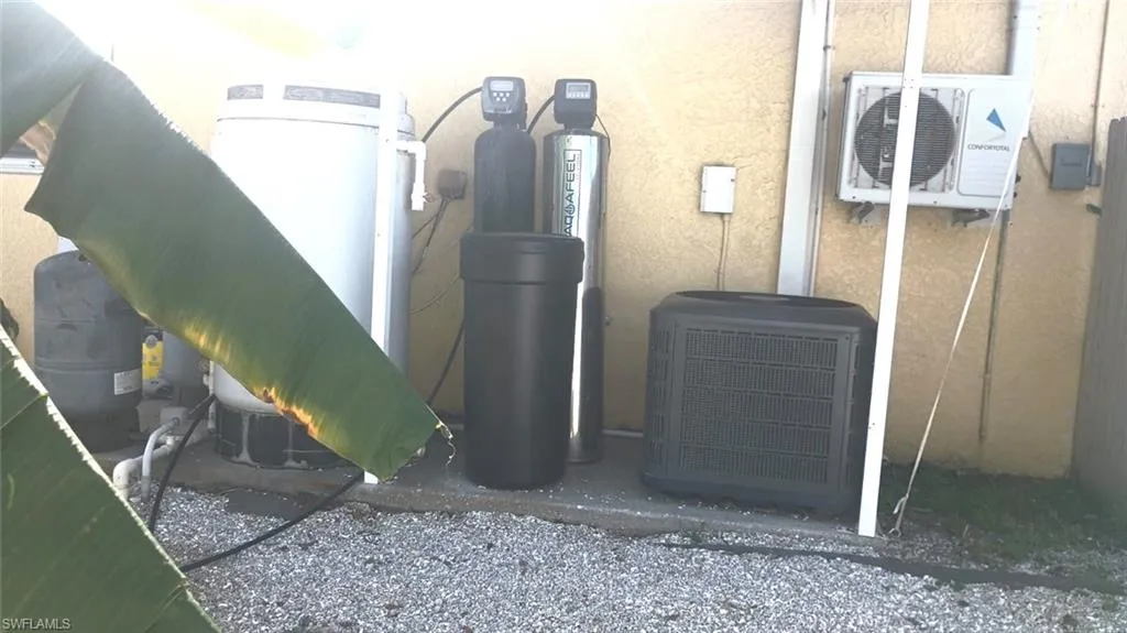 3111 6th ST, Lehigh Acres, FL 33976,224025143