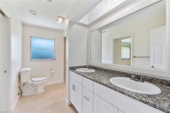 5661  Eichen E CIR, Fort Myers, FL 33919