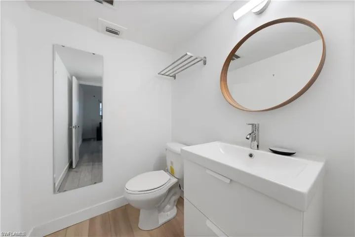 72 7th St S 310, Naples, Florida 34102