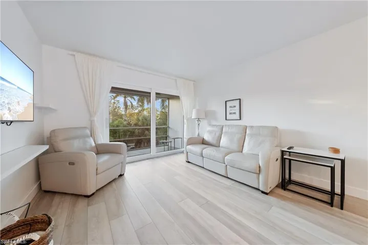72 7th St S 310, Naples, Florida 34102