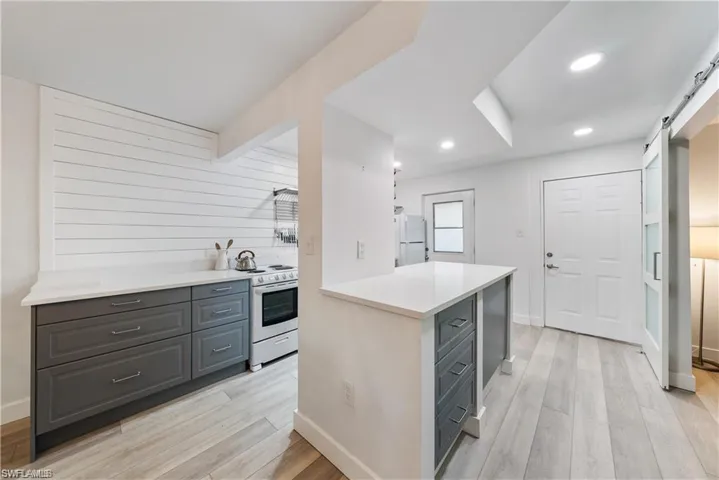 72 7th St S 310, Naples, Florida 34102