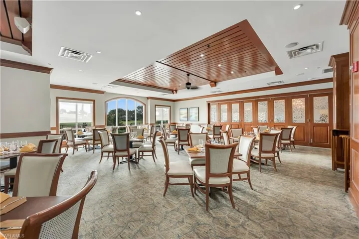 Clubhouse Dining overlooking Golf Course