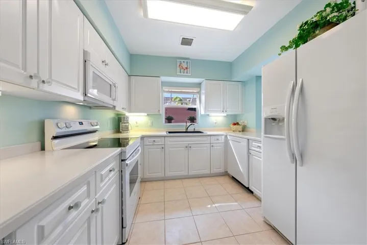 4321  Covey  CIR, Naples, FL 34109