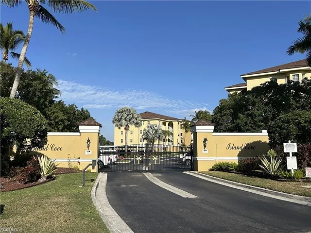 1781 Four Mile Cove Pkwy 111, Cape Coral, Florida 33990