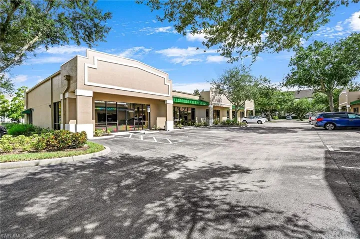 8991  Daniels Center  DR, Fort Myers, FL 33912