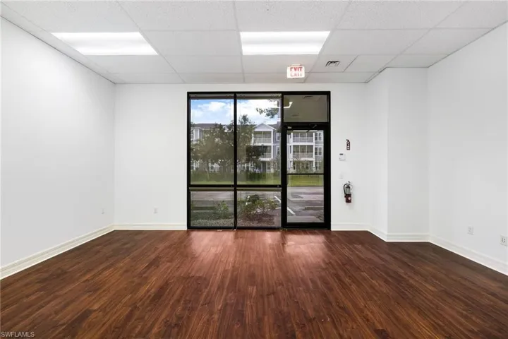 8991  Daniels Center  DR, Fort Myers, FL 33912