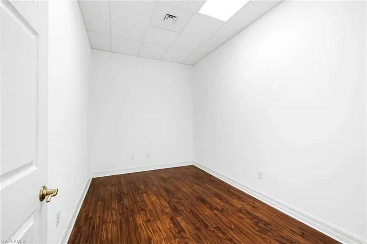 8991  Daniels Center  DR, Fort Myers, FL 33912