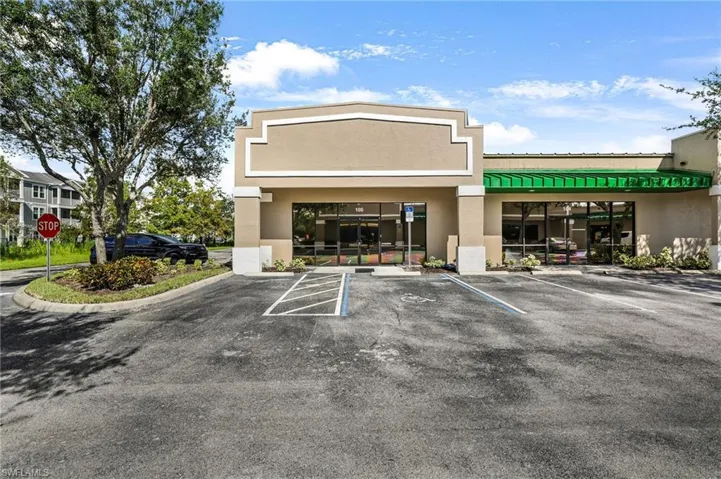 8991  Daniels Center  DR, Fort Myers, FL 33912
