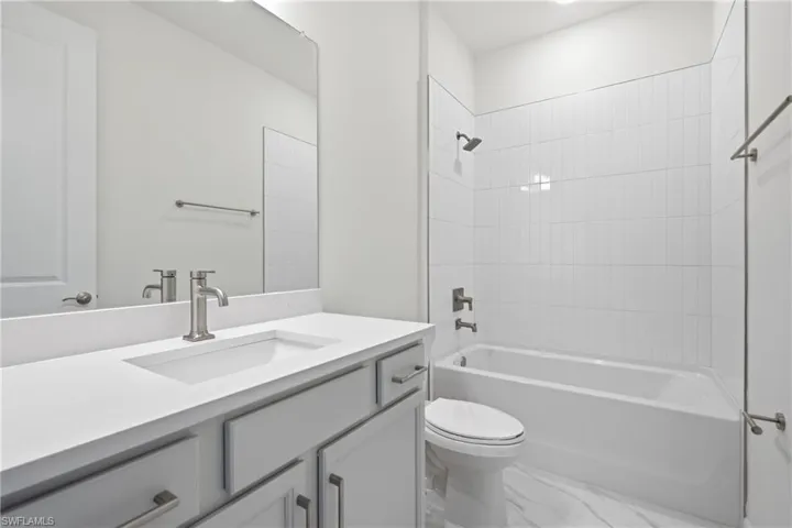 16951 Squirrel Branch Ln, Alva, Florida 33920