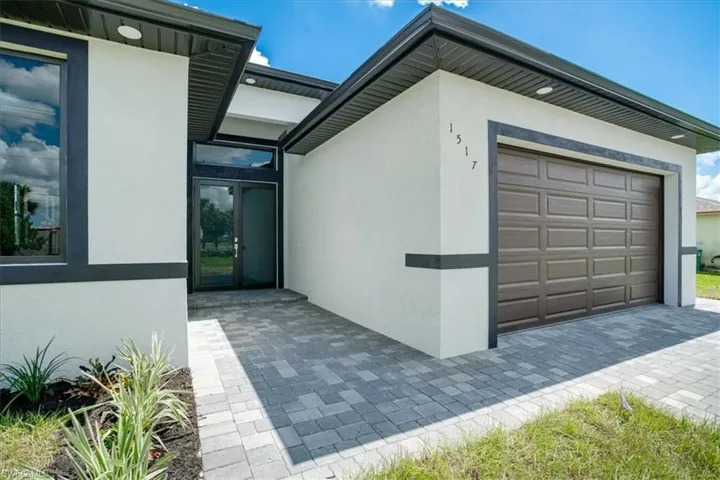 1517 NE 16th  PL, Cape Coral, FL 33909
