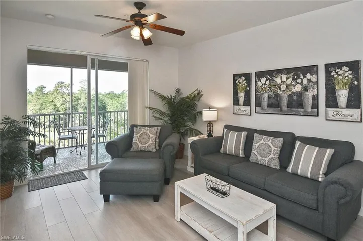 3830  Sawgrass  WAY, Naples, FL 34112
