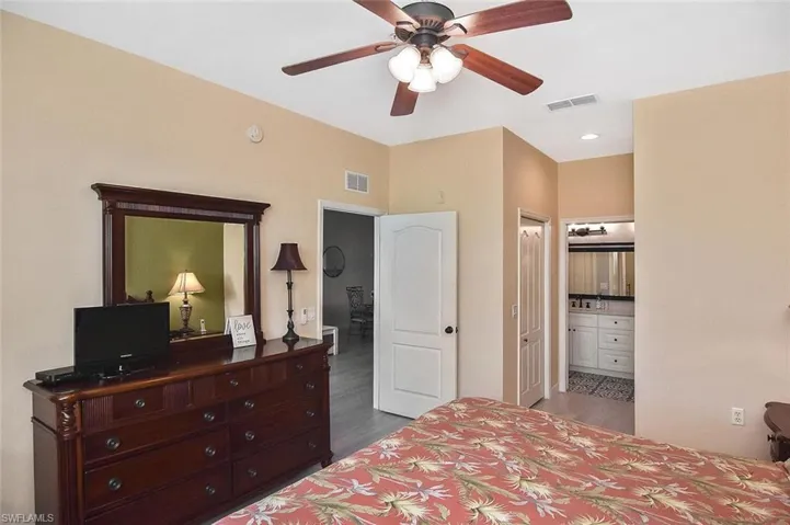 3830  Sawgrass  WAY, Naples, FL 34112