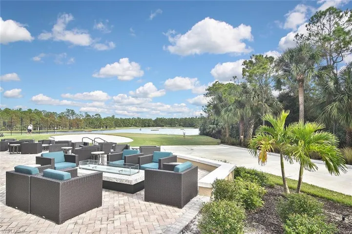 3830  Sawgrass  WAY, Naples, FL 34112
