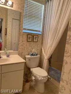 7832  Meridan  CT, Naples, FL 34104