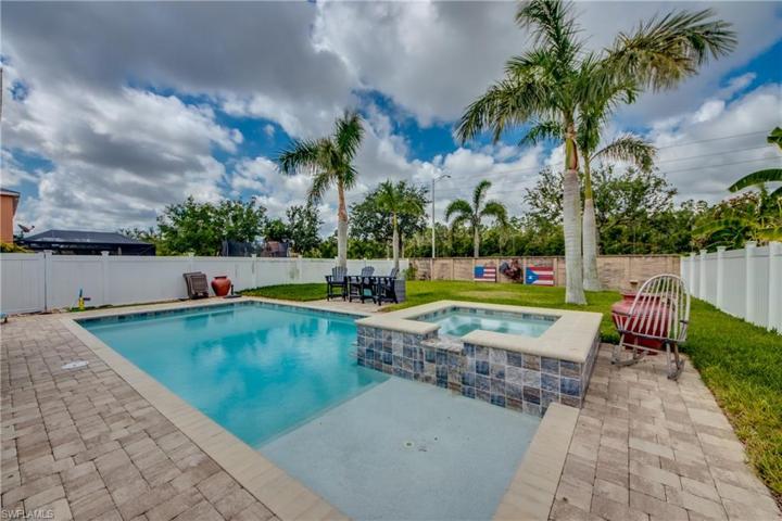 8384  Silver Birch  WAY, Lehigh Acres, FL 33971