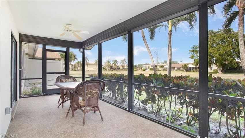 319 Reynolds Ct M12, Naples, Florida 34112