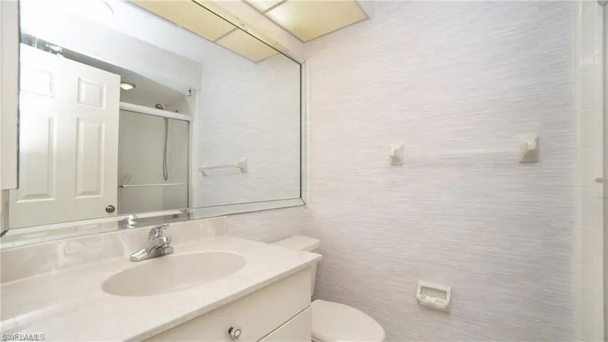 319 Reynolds Ct M12, Naples, Florida 34112