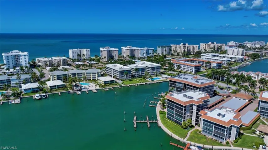 Aerial of Commodore Club