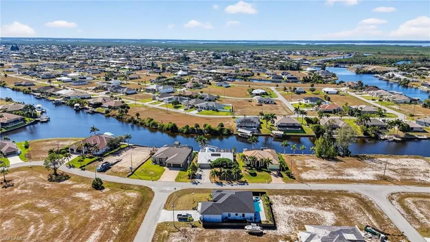 1914 Nw 36th Ave, Cape Coral, Florida 33993