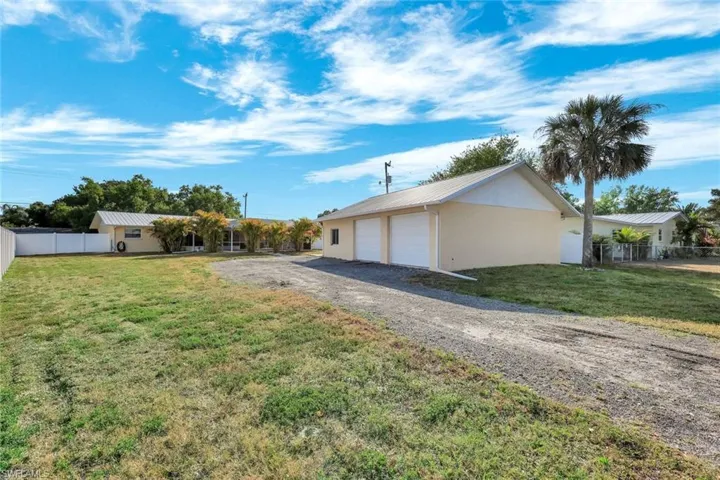 Detached Garage