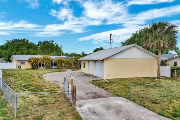 Detached Garage with Gate