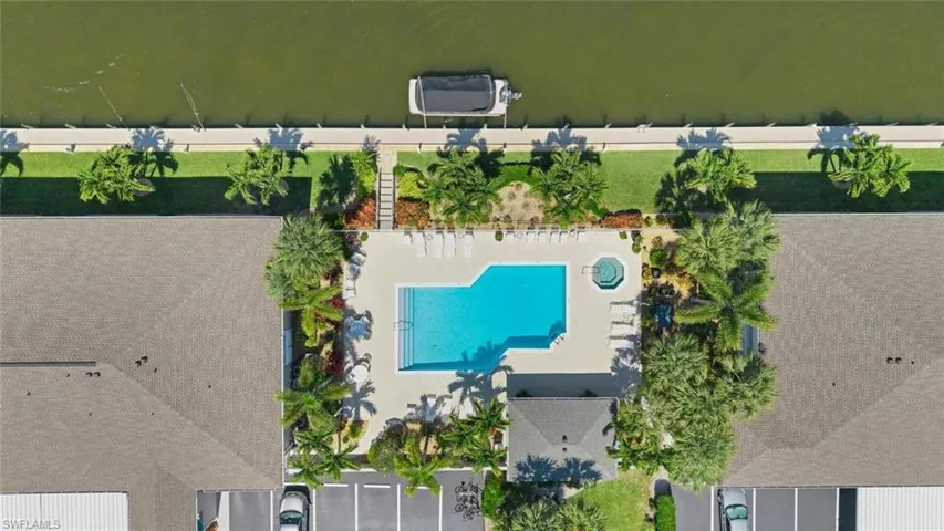 4622 12th Pl 124, Cape Coral, Florida 33914