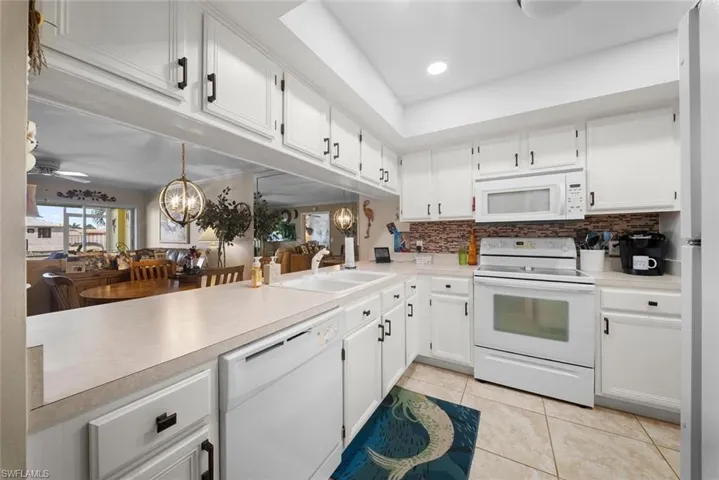 4622 12th Pl 124, Cape Coral, Florida 33914