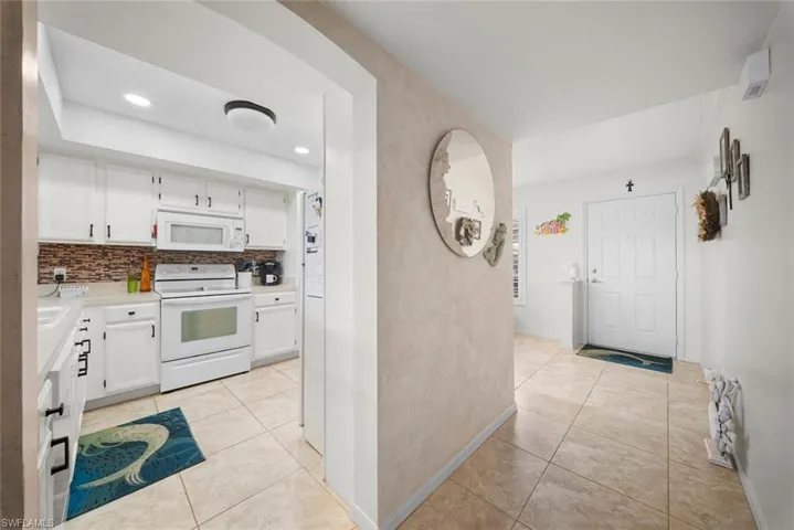 4622 12th Pl 124, Cape Coral, Florida 33914