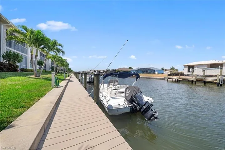 4622 12th Pl 124, Cape Coral, Florida 33914