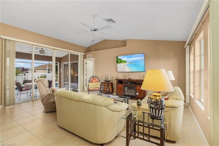 1609 SW 19th  TER, Cape Coral, FL 33991