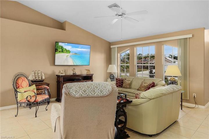 1609 SW 19th  TER, Cape Coral, FL 33991