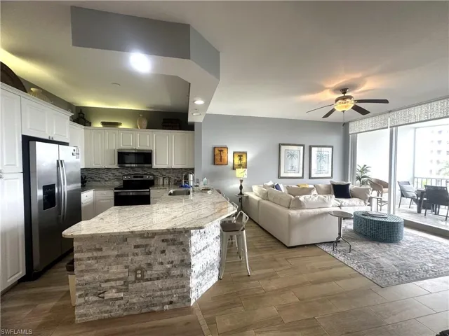 /Living Room