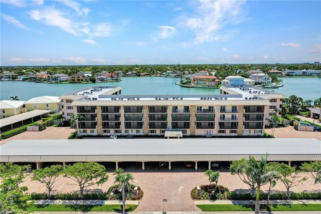 3200 Gulf Shore BLVD, Naples, FL 34103,225000278