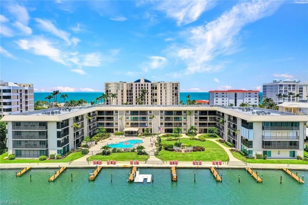 3200 Gulf Shore BLVD, Naples, FL 34103,225000278