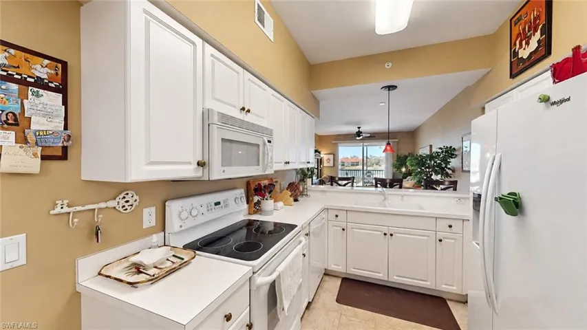 2740 Cypress Trace Cir 2720, Naples, Florida 34119