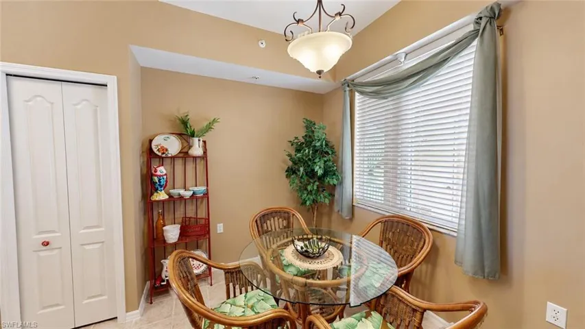 2740 Cypress Trace Cir 2720, Naples, Florida 34119
