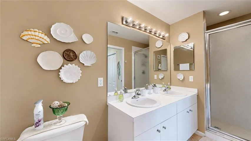 2740 Cypress Trace Cir 2720, Naples, Florida 34119