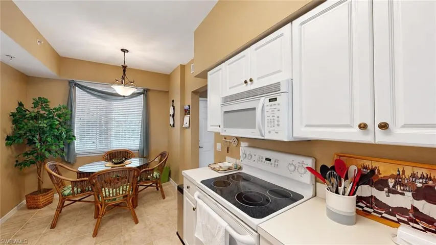 2740 Cypress Trace Cir 2720, Naples, Florida 34119