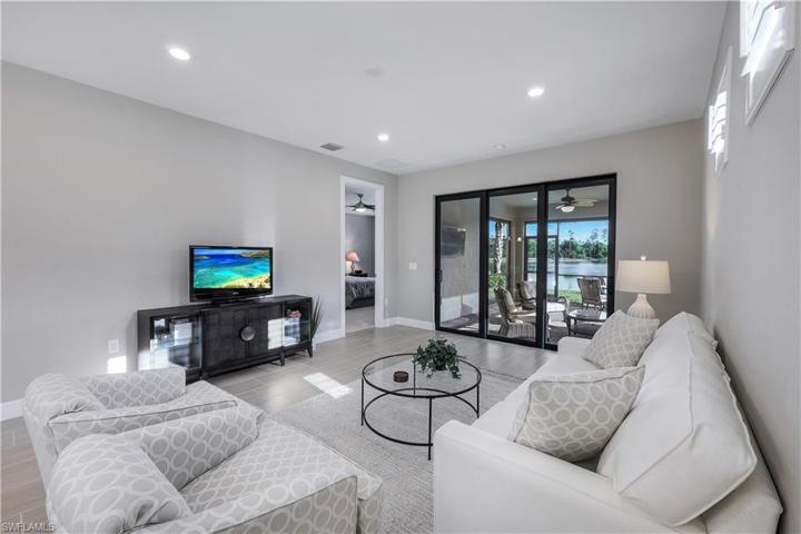 7790  Jacaranda  LN, Naples, FL 34114