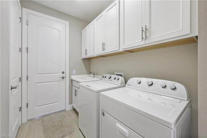 7790  Jacaranda  LN, Naples, FL 34114