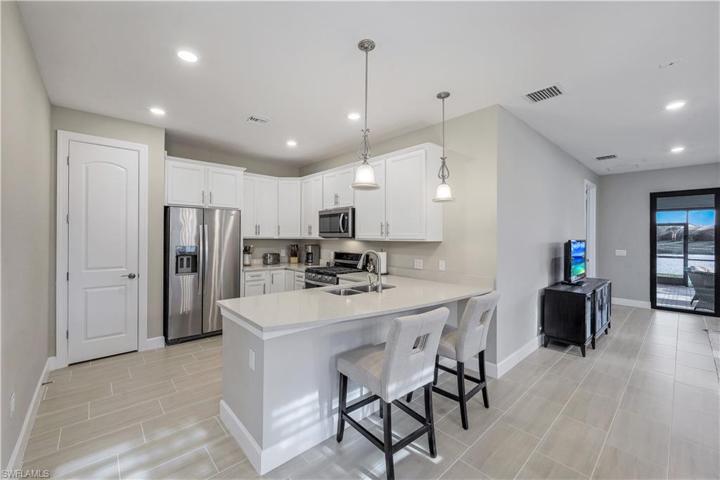 7790  Jacaranda  LN, Naples, FL 34114
