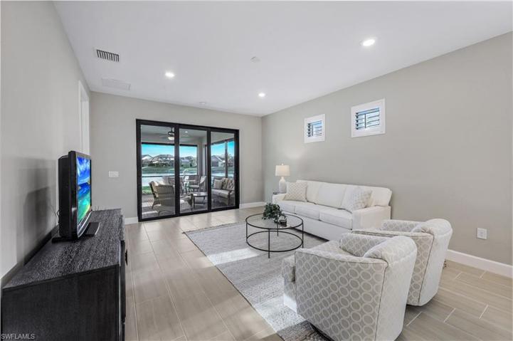 7790  Jacaranda  LN, Naples, FL 34114